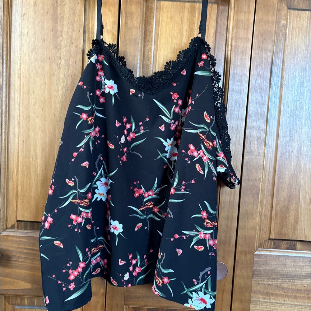 SHEIN Black Floral Lace Trim Camisole